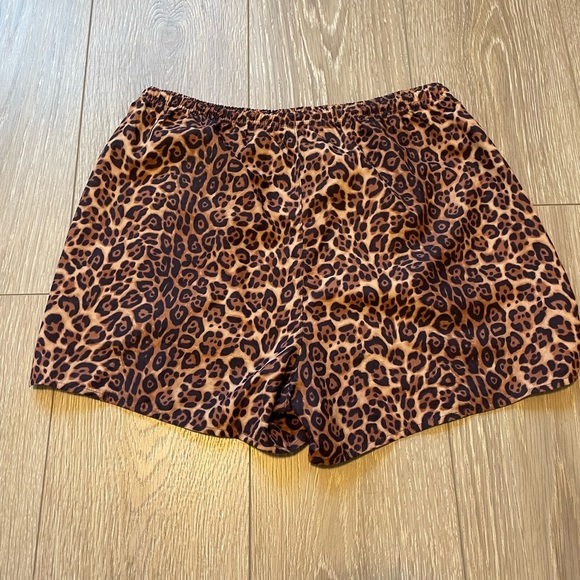 TNA Mavericks Short - Picture 2 of 5